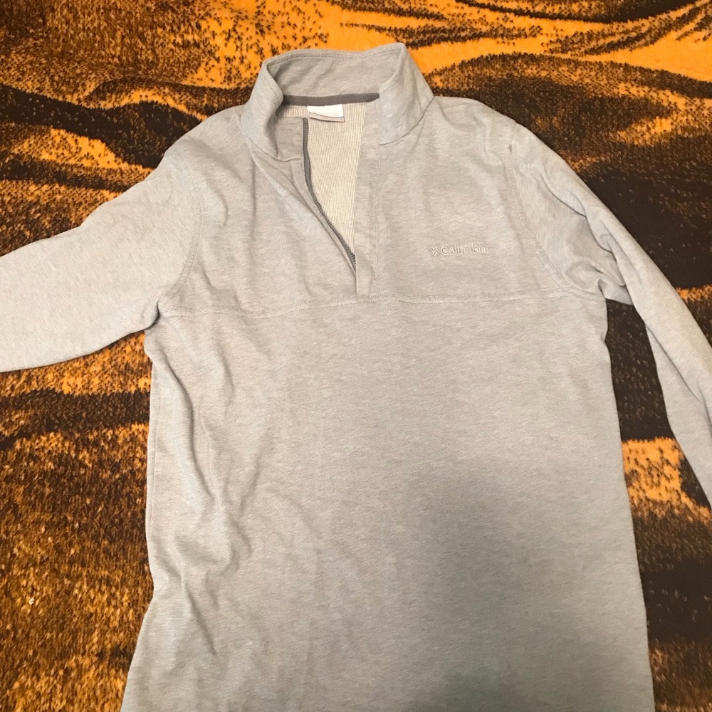 Men’s Columbia sweater